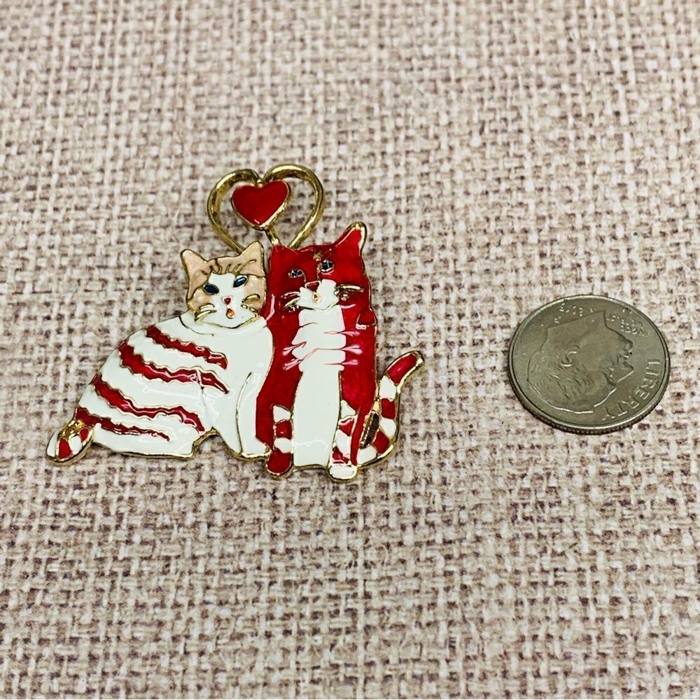 Gold Red White Painted Cat Brooch